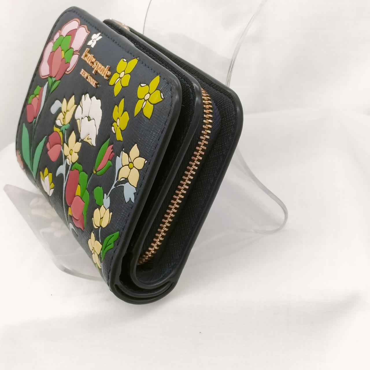 KATE SPADE|モーガン フラワー ベッド エンボス コンパクト ウォレット