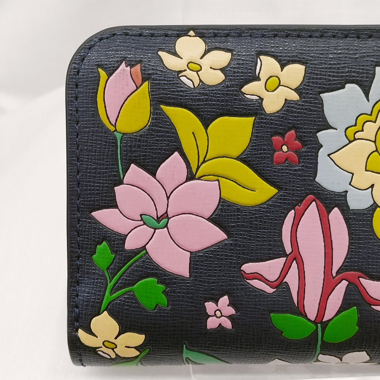 KATE SPADE|モーガン フラワー ベッド エンボス コンパクト ウォレット