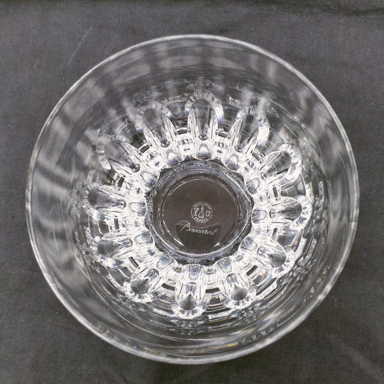 内側底面にカルキ跡あります。