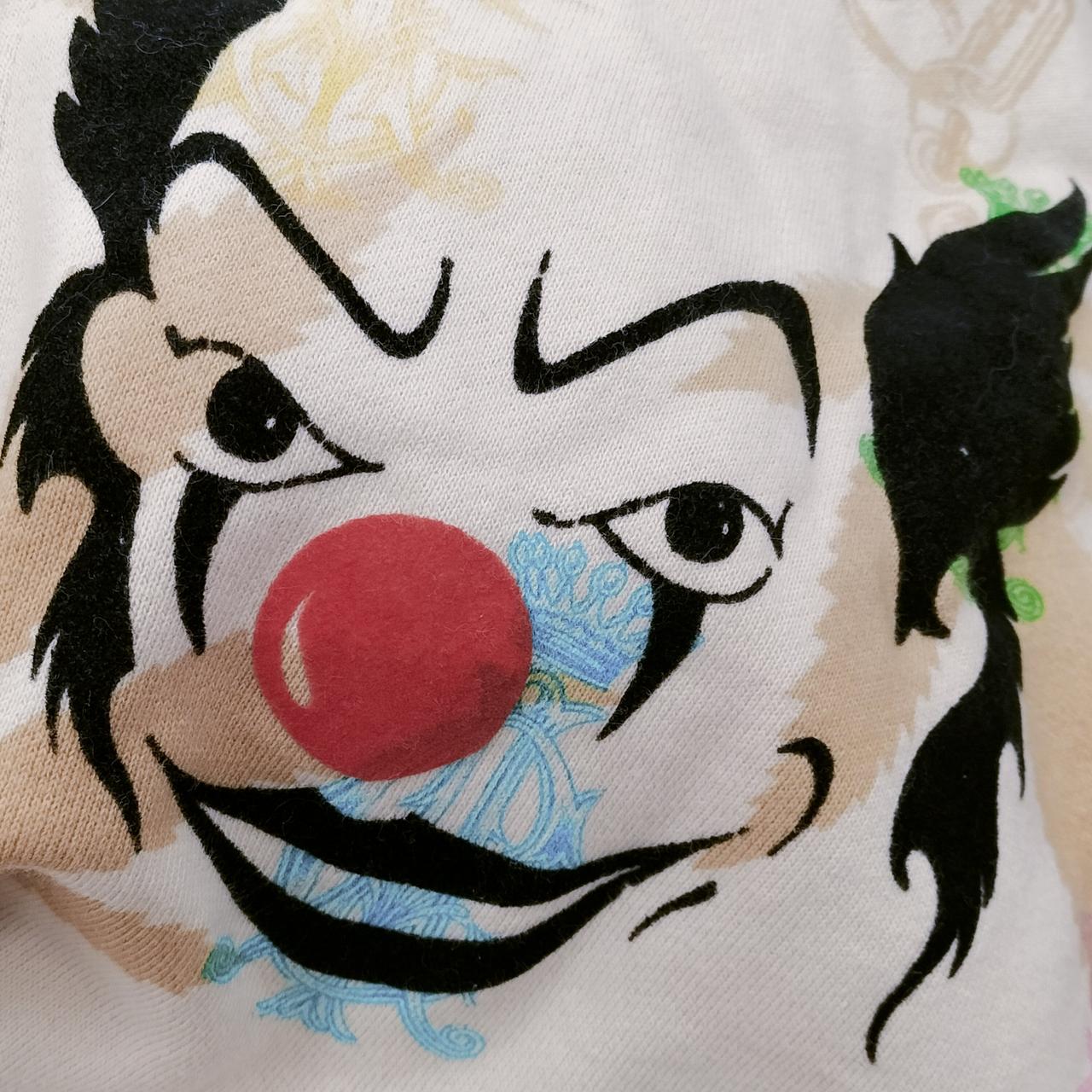 フード部分にもピエロのプリント有り