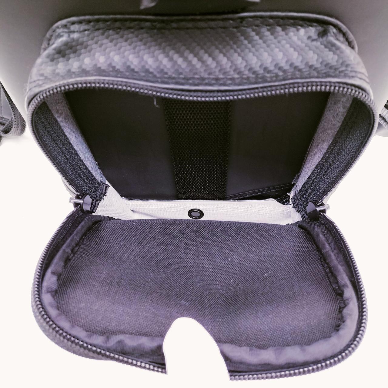 右側面ポケット