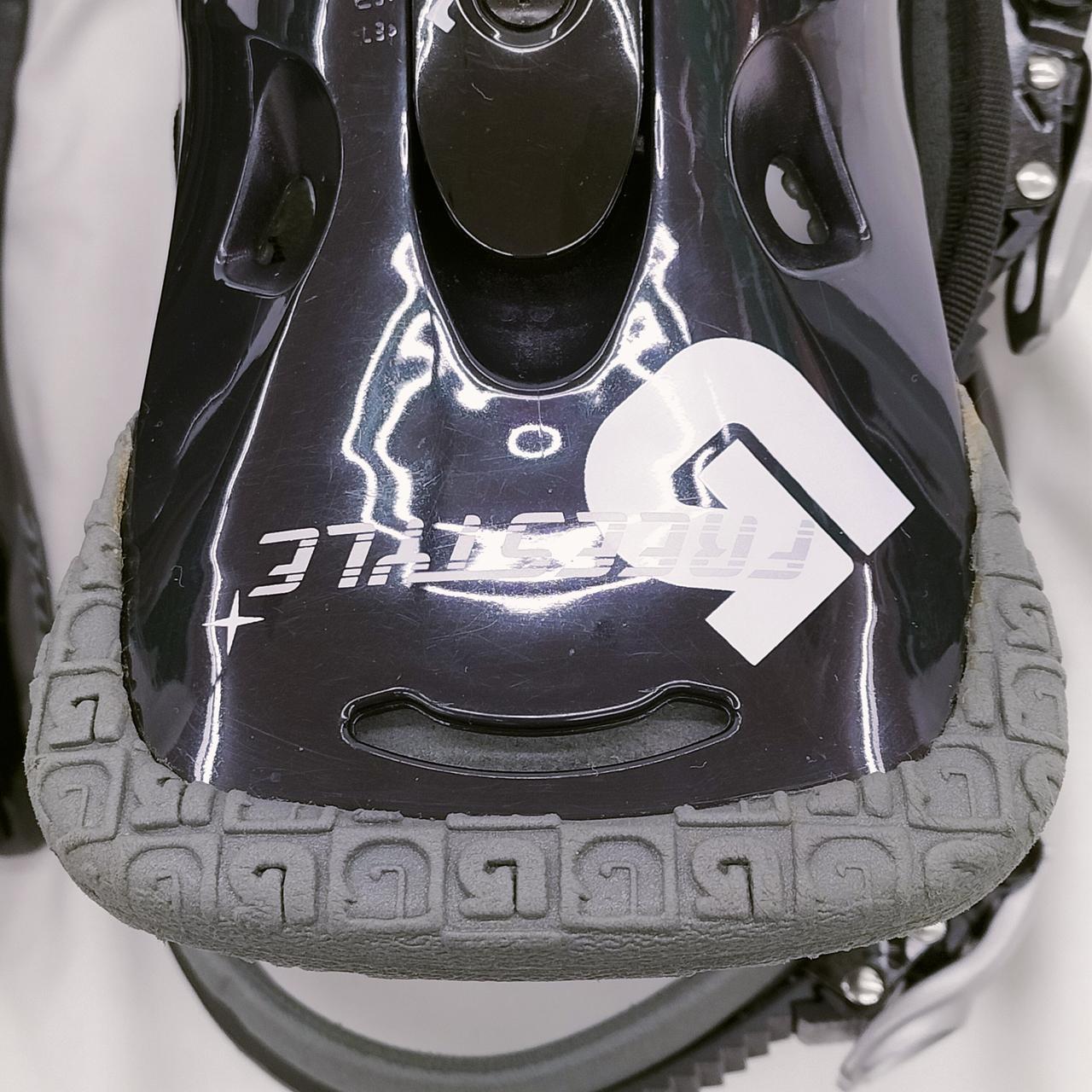 接着部分はみ出ております。