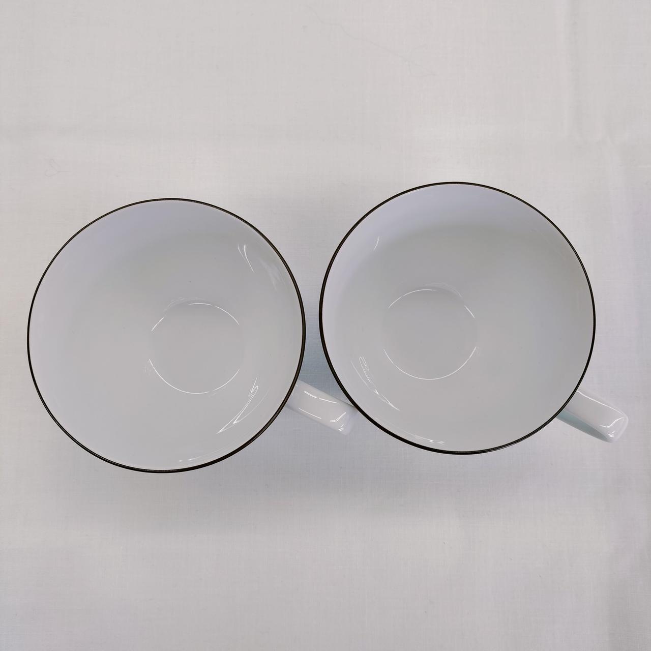 カップ　飲み口側