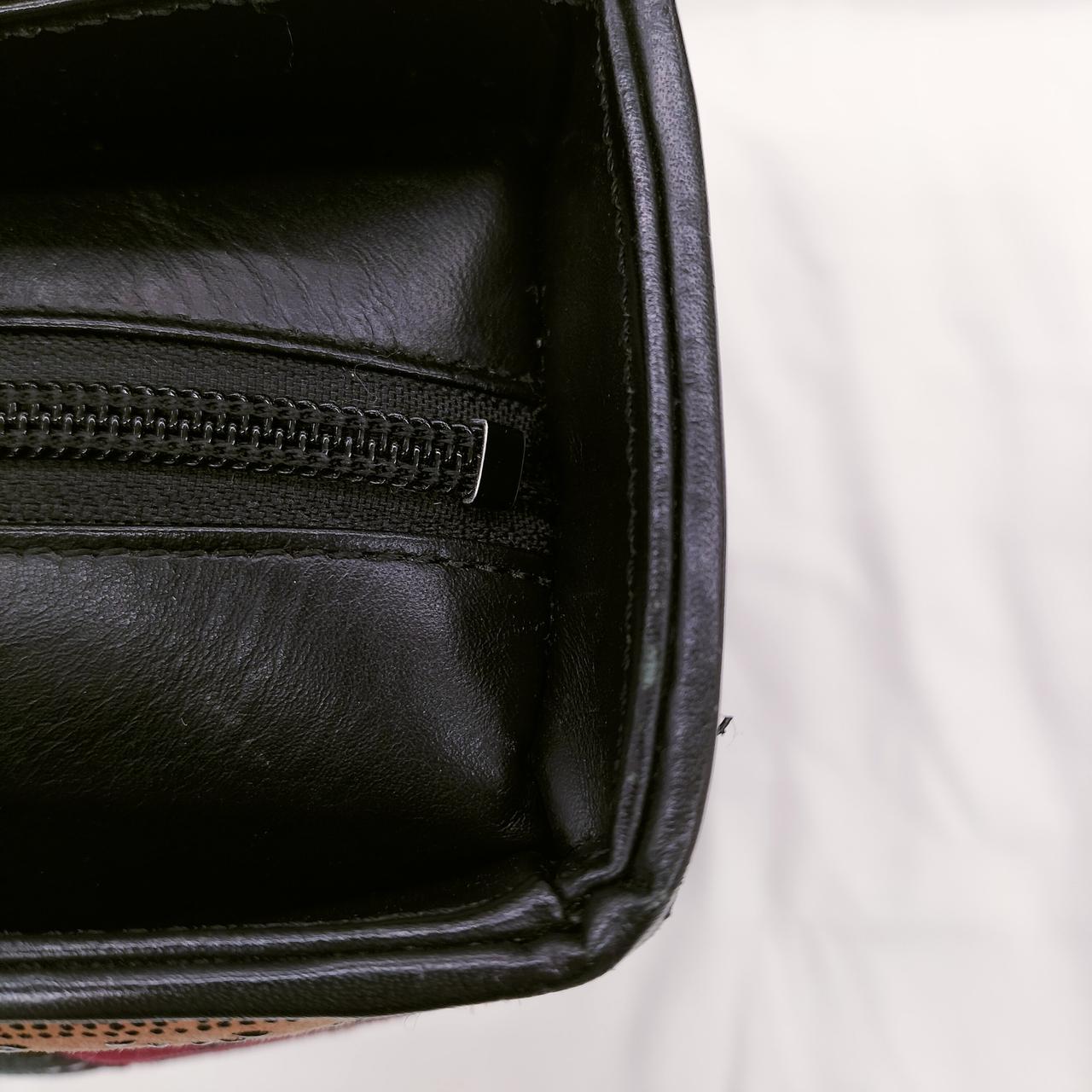 擦れがございます