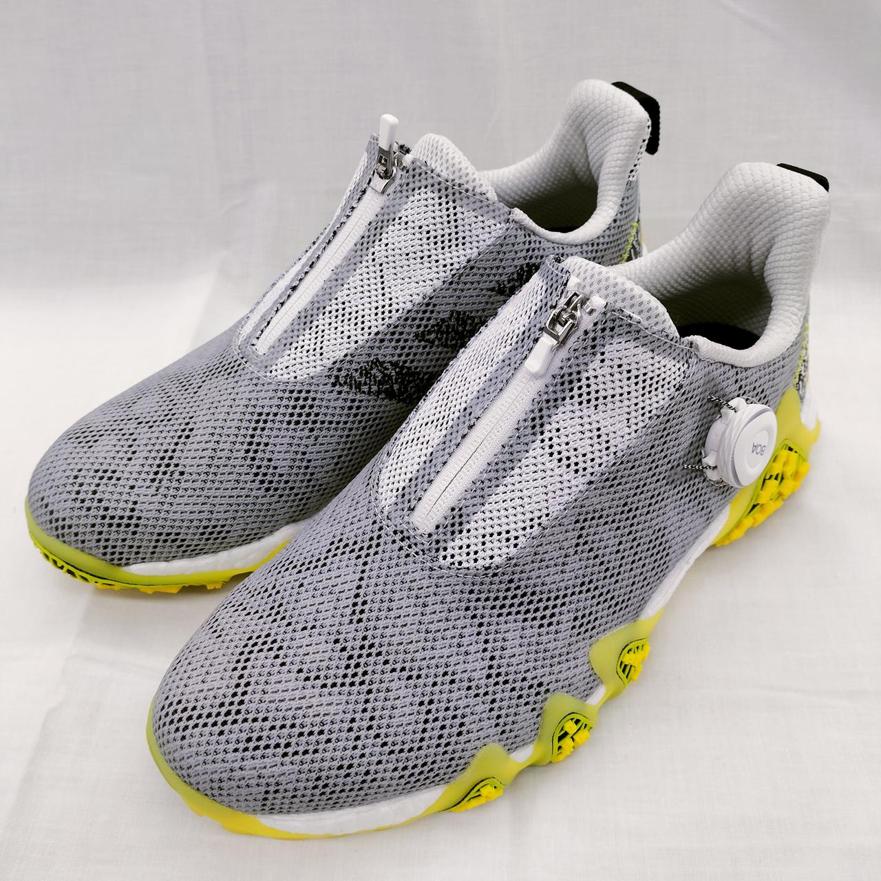 adidaのゴルフシューズです