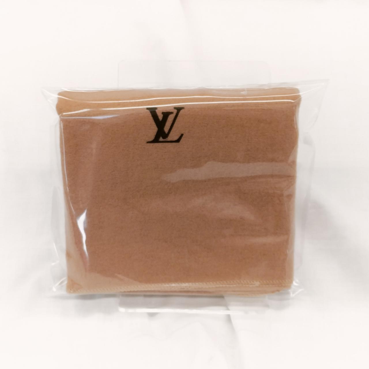 専用保存袋付です。