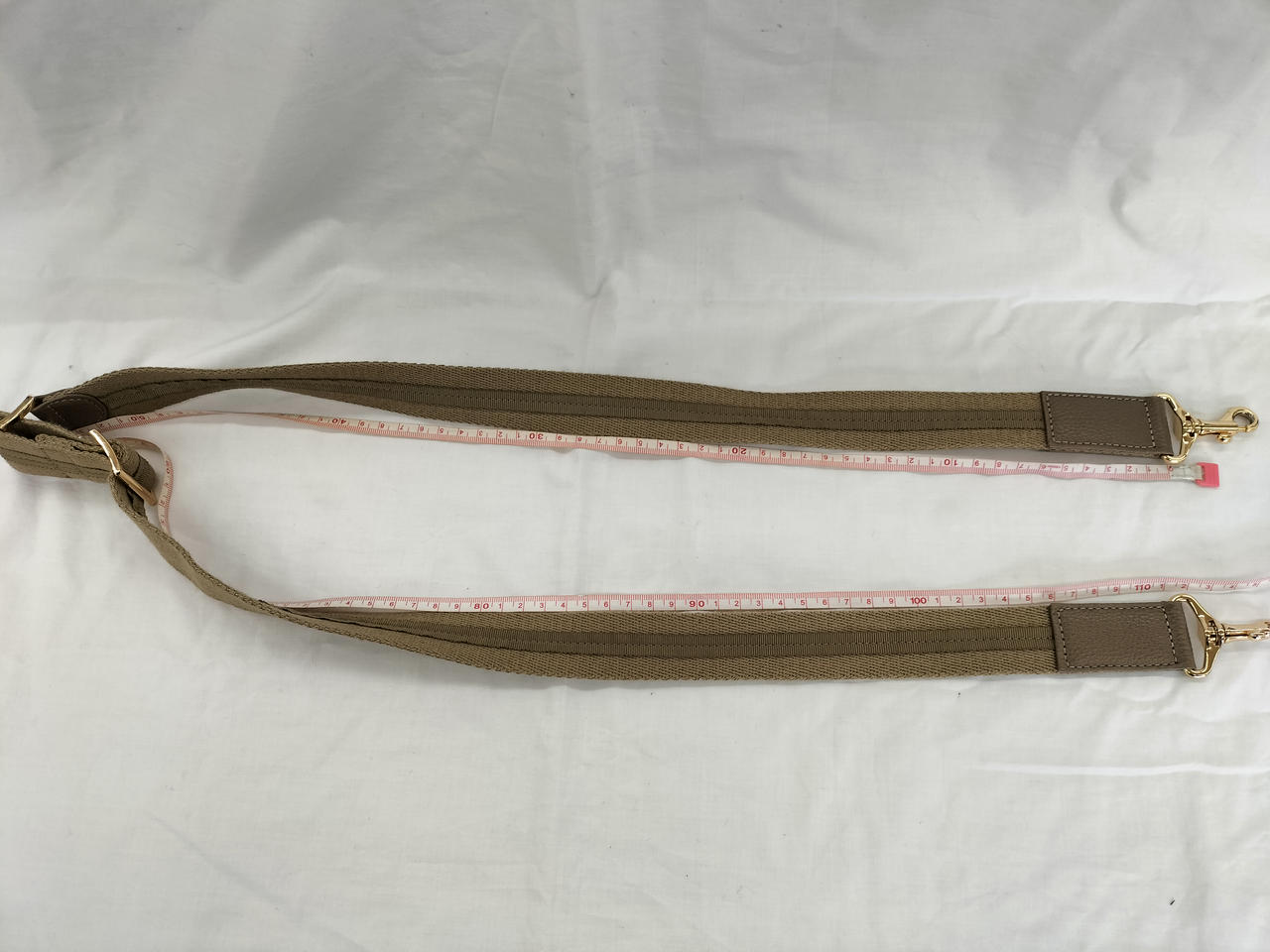 ショルダーの長さは約112cm有ります