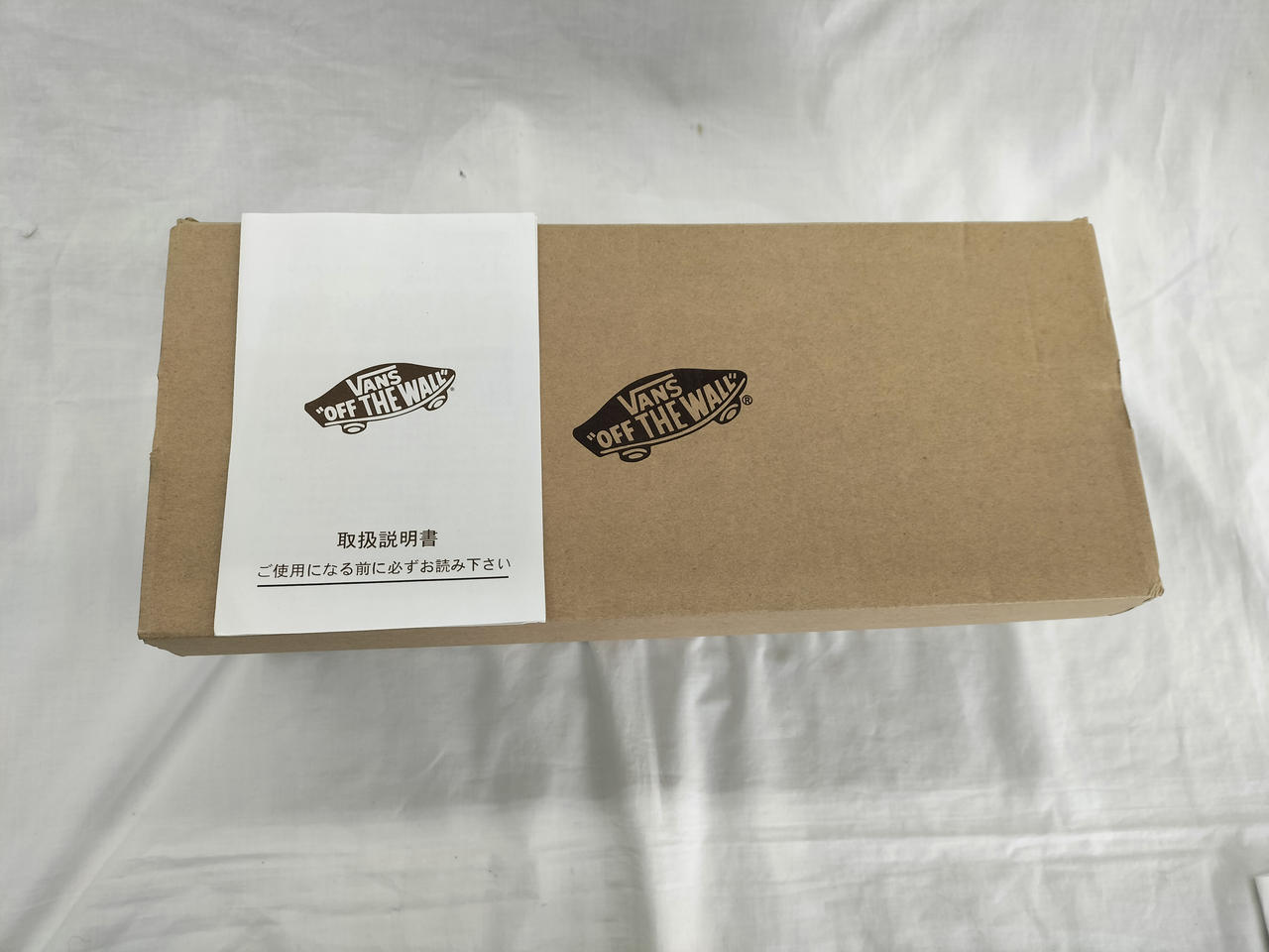 付属品:箱と取扱説明書になります！