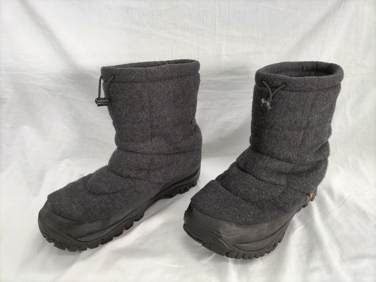 ミッドソール側使用により変形や擦り傷有り