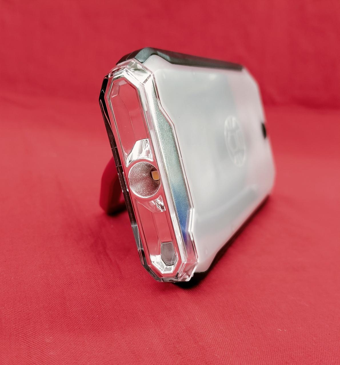 先端のライト部分です