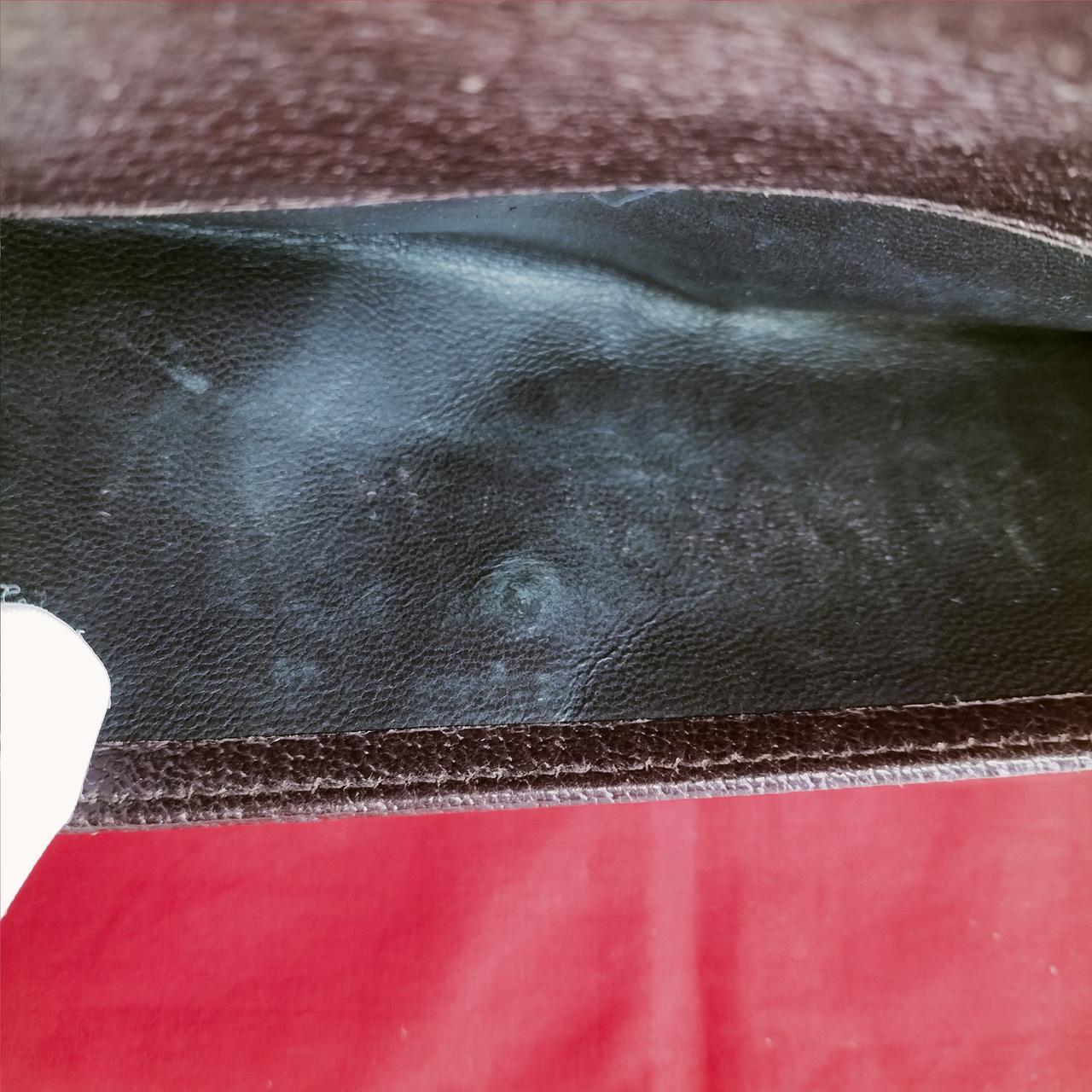 小銭入れ
汚れ有ります。