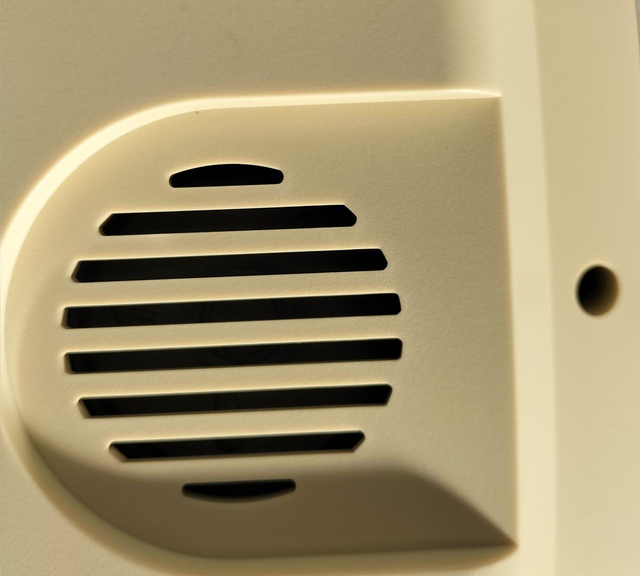 時計裏側の右側写真です