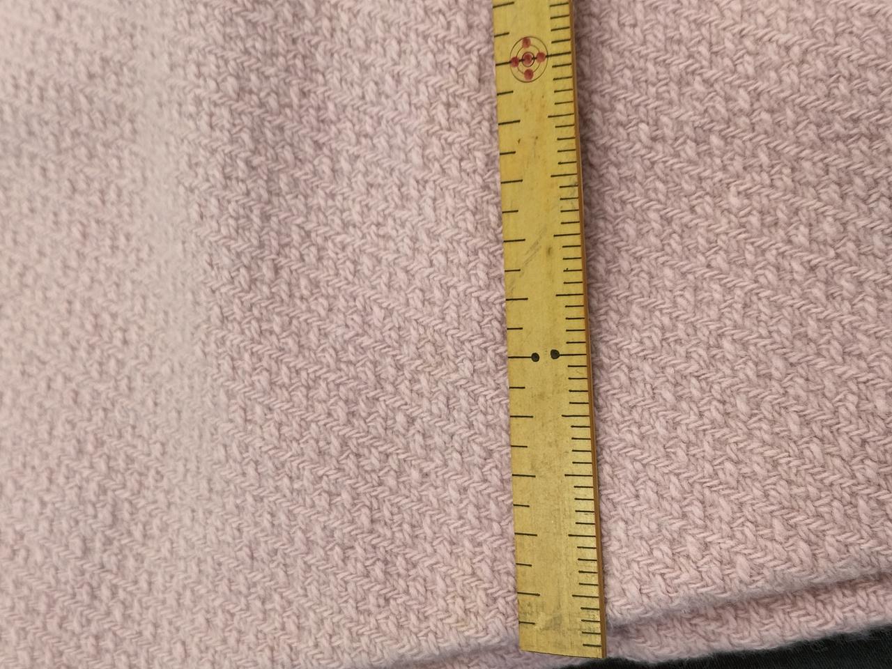 後ろの裾に約10cm程の汚れ有ります