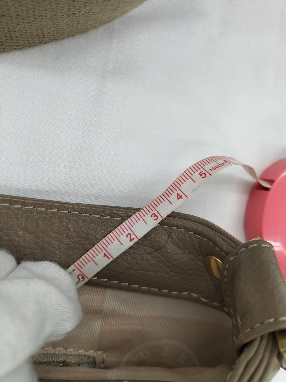 ハンドル部分に約3cm程のペン跡有り