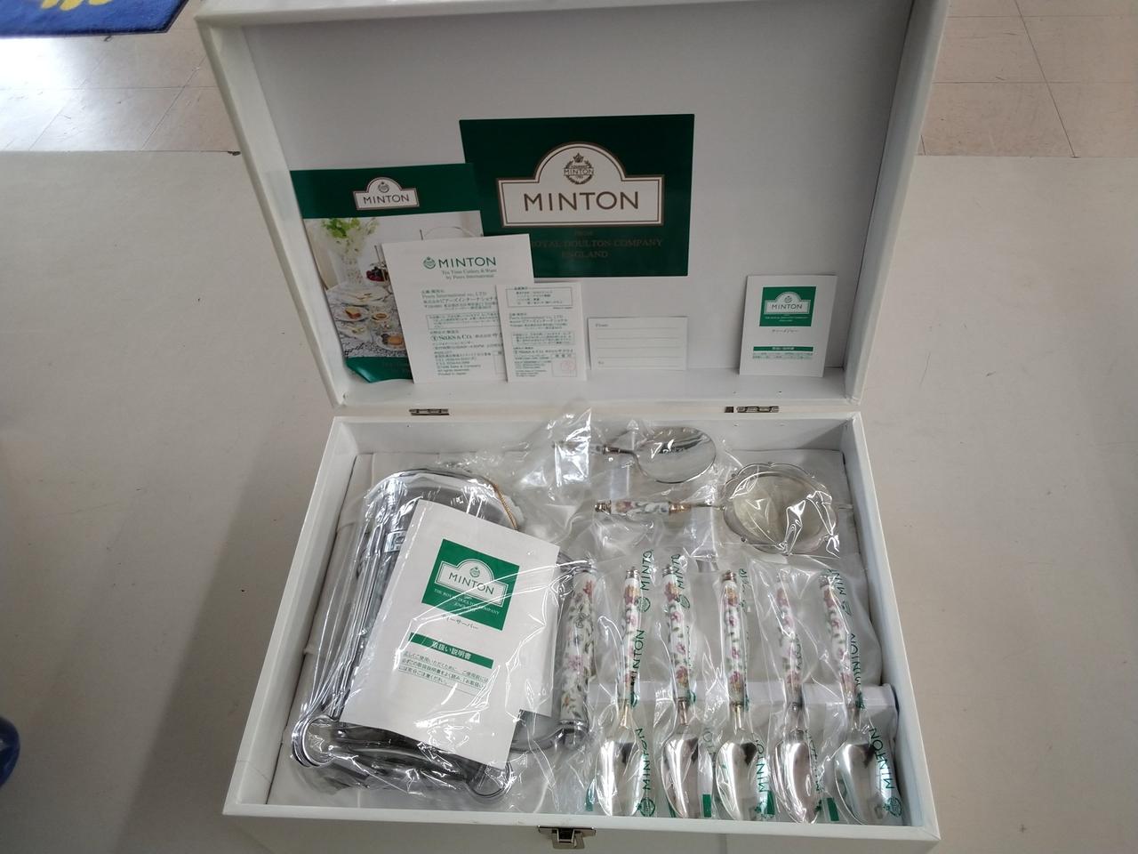 未使用ですが軽量スプーンに一部変色あり