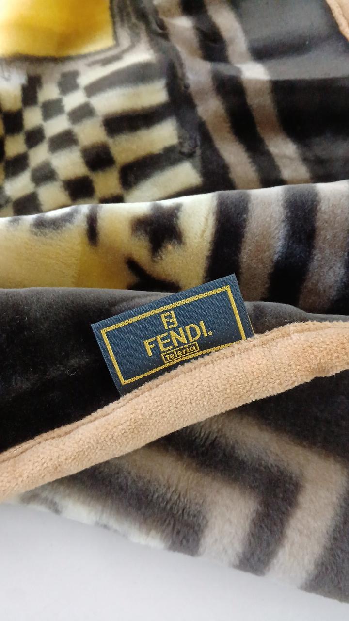 うさぎFENDI ハーフ毛布レア 楽天市場】2枚合わせ毛布 ハーフサイズ ハーフケット 毛布 うさぎ柄 2