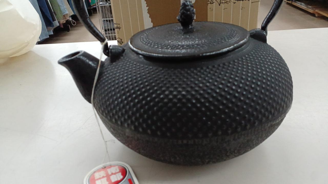 持ち手は動きません