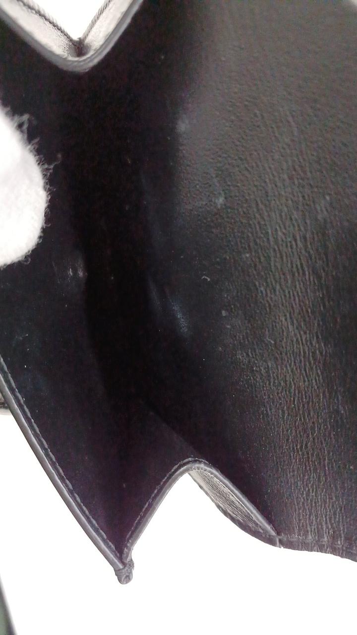 コインケースに汚れがあります