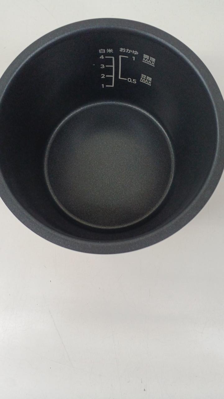 小さいキズがあります。