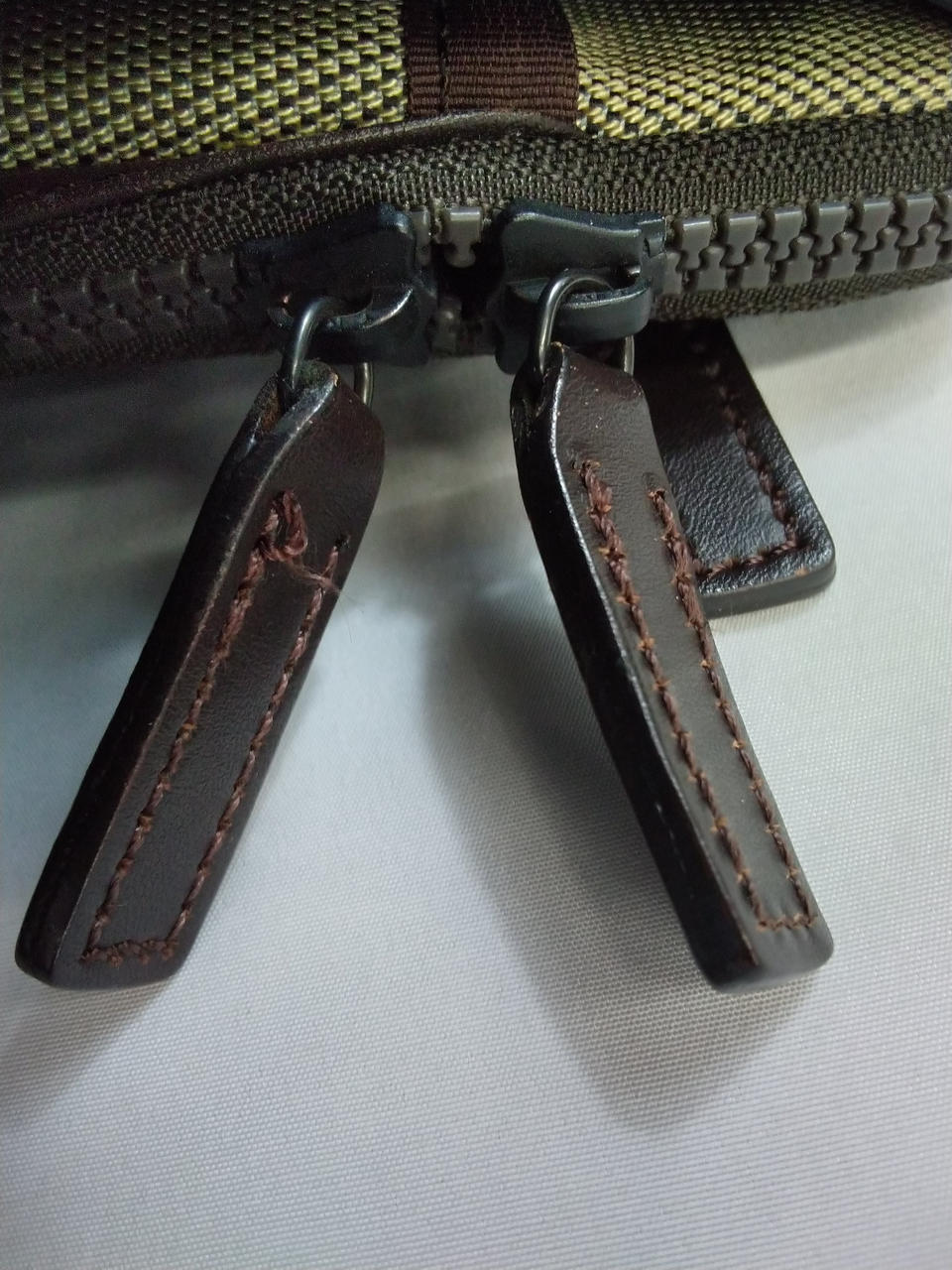 糸のホツレ有り