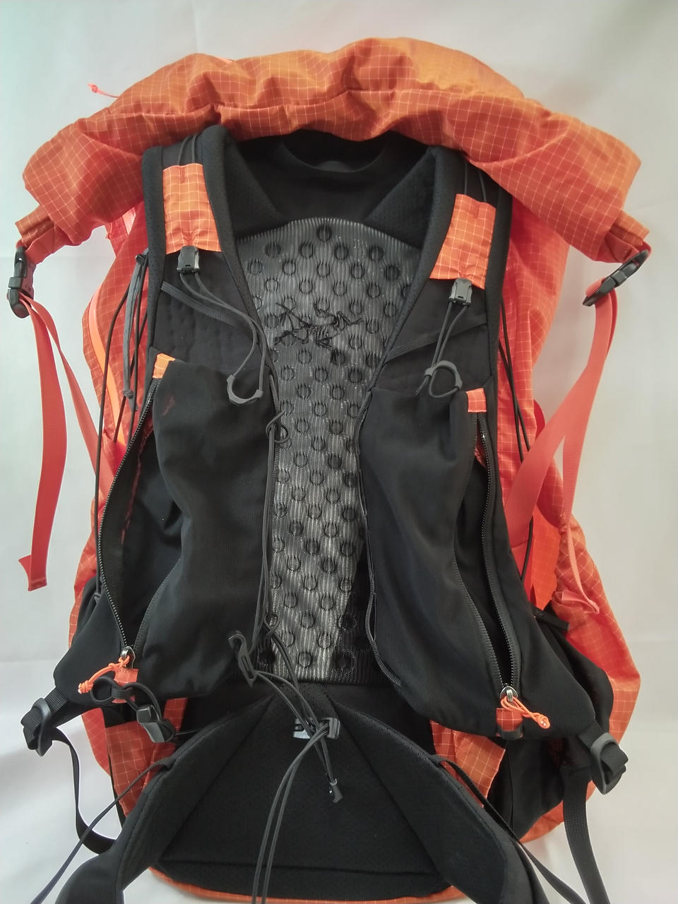 ARC’TERYX 型番：AERIOS 45 バックパック