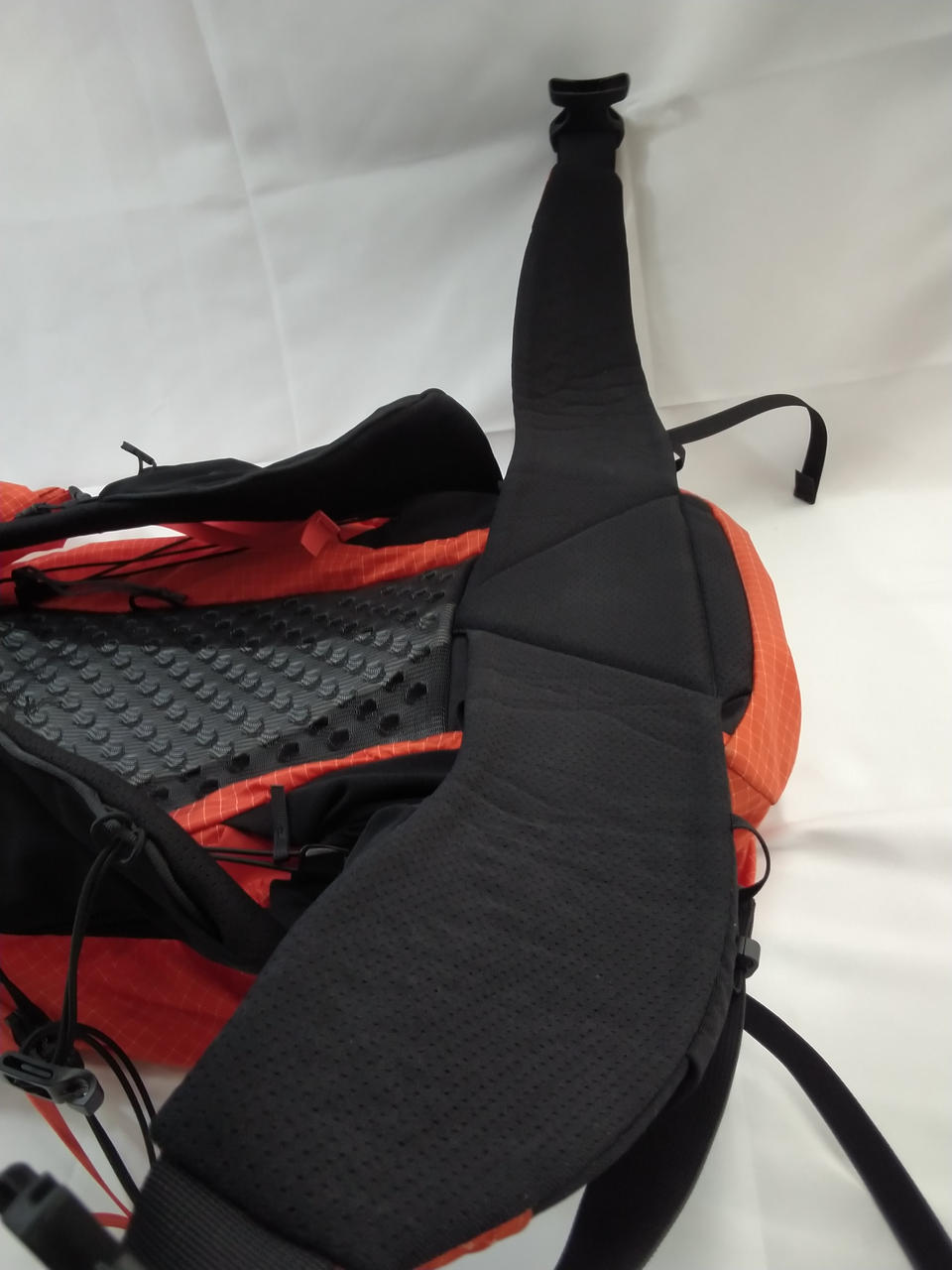 ARC’TERYX 型番：AERIOS 45 バックパック