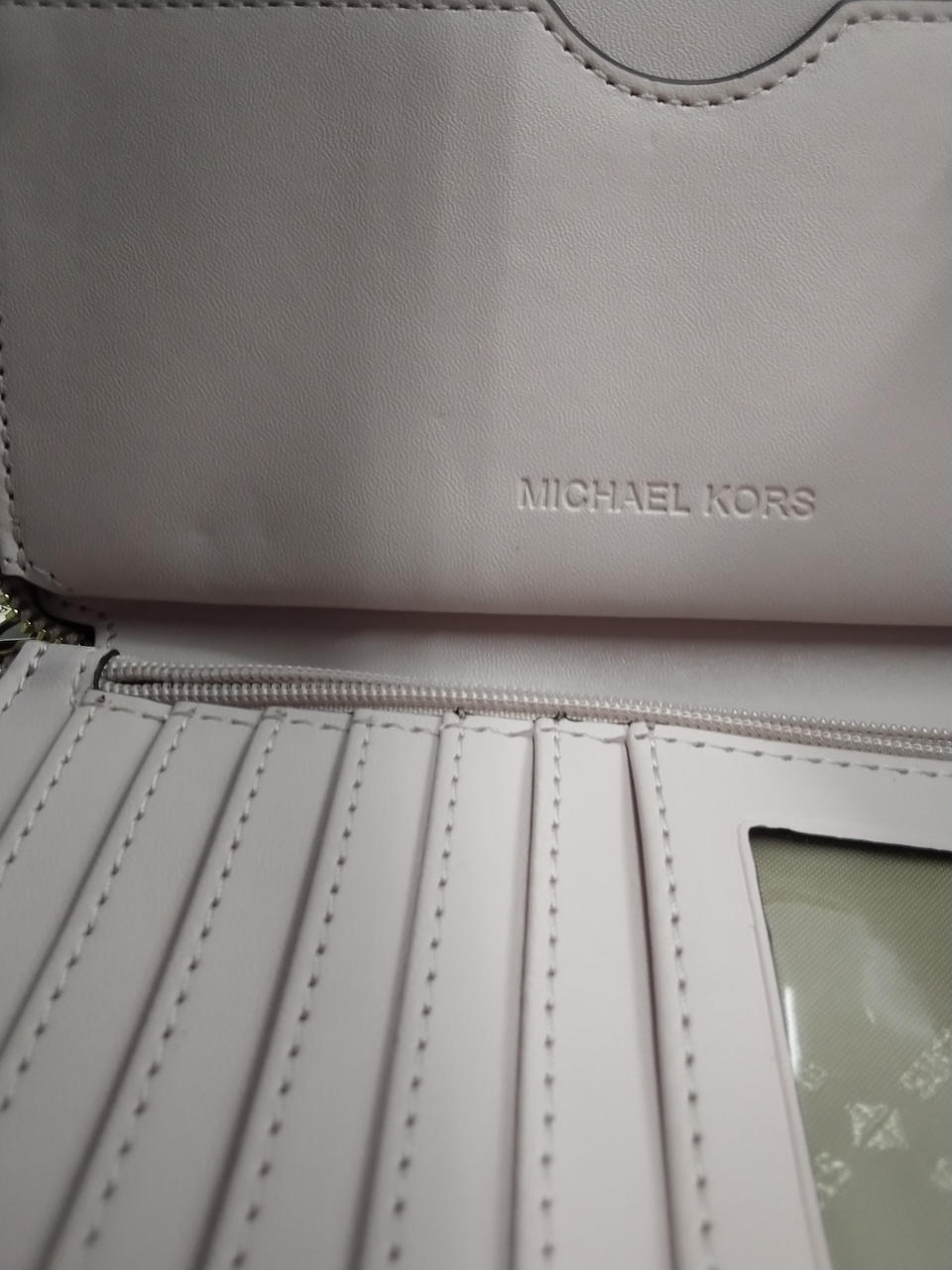 金具跡のヘコミ有り