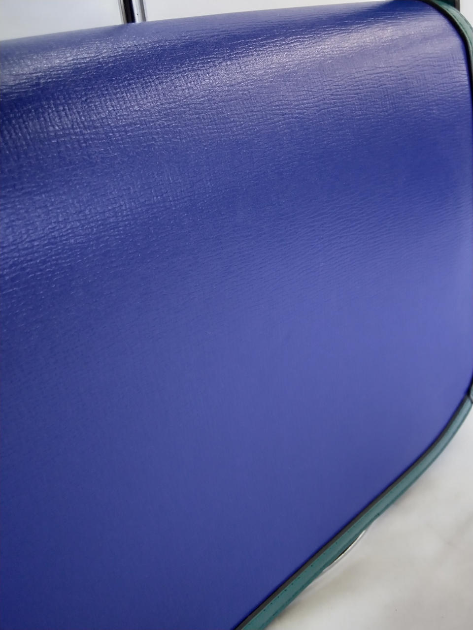 キズ、ヘコミ有り