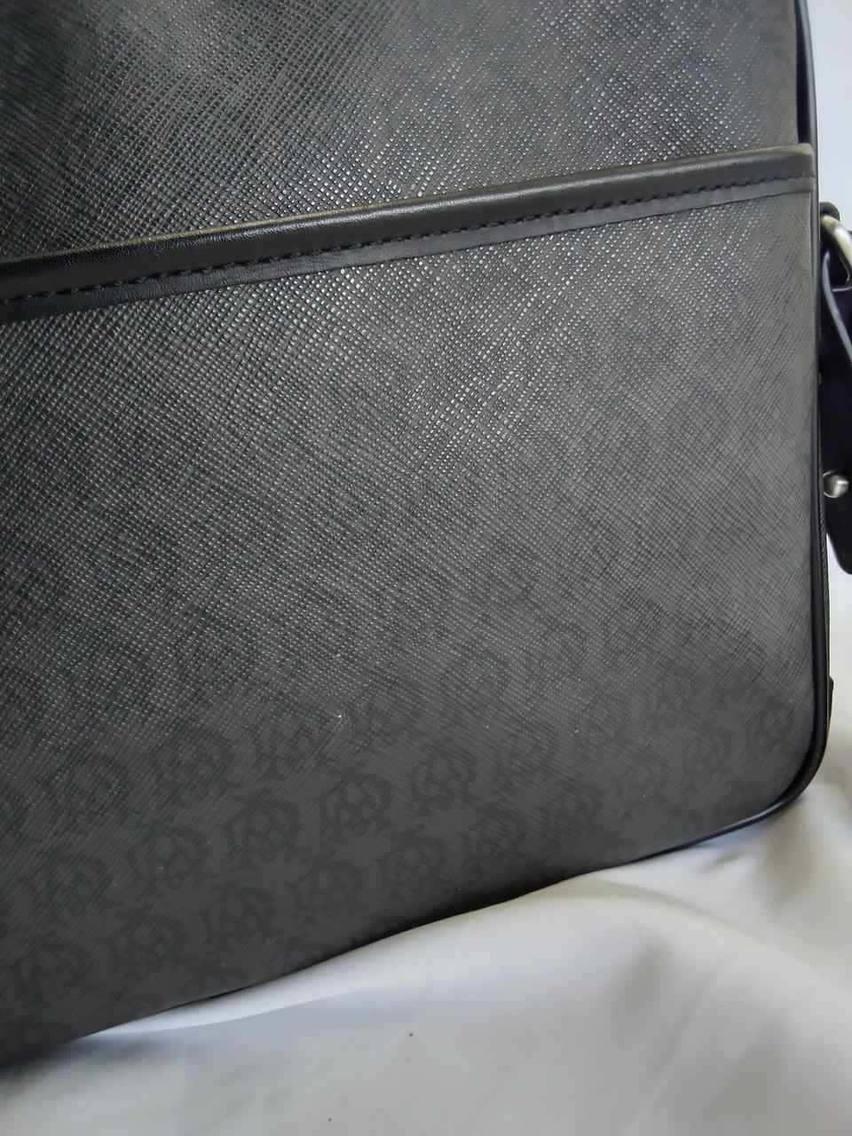 ポツポツと汚れ有り