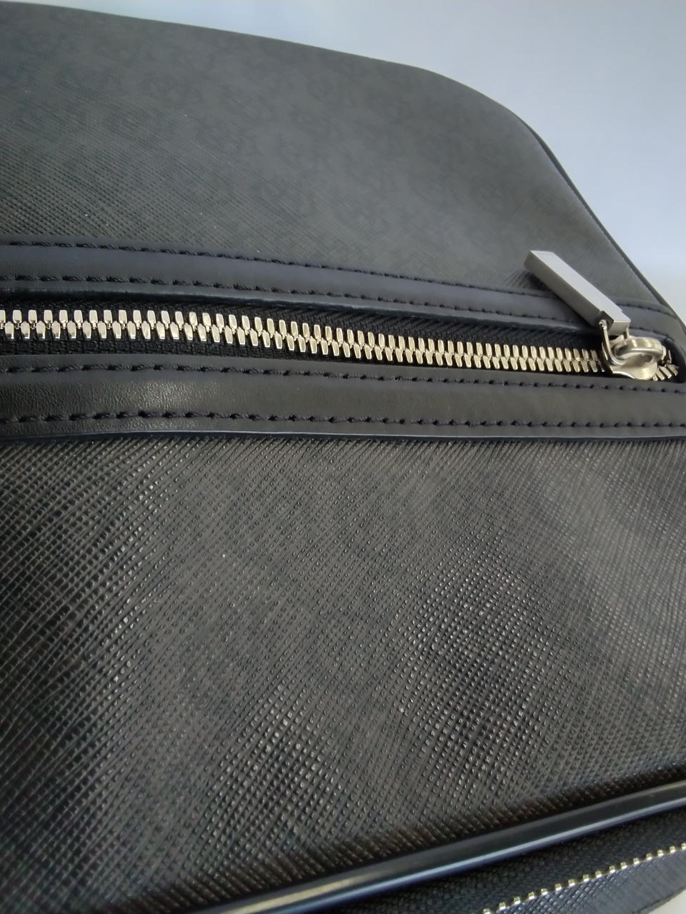 ポツポツと汚れ有り