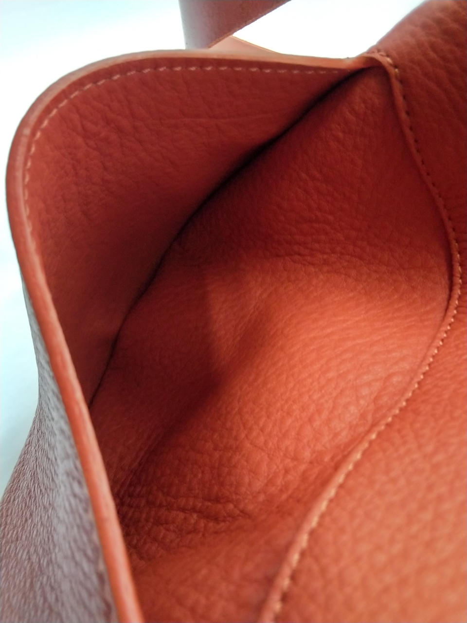 後ろ面ポケットの中