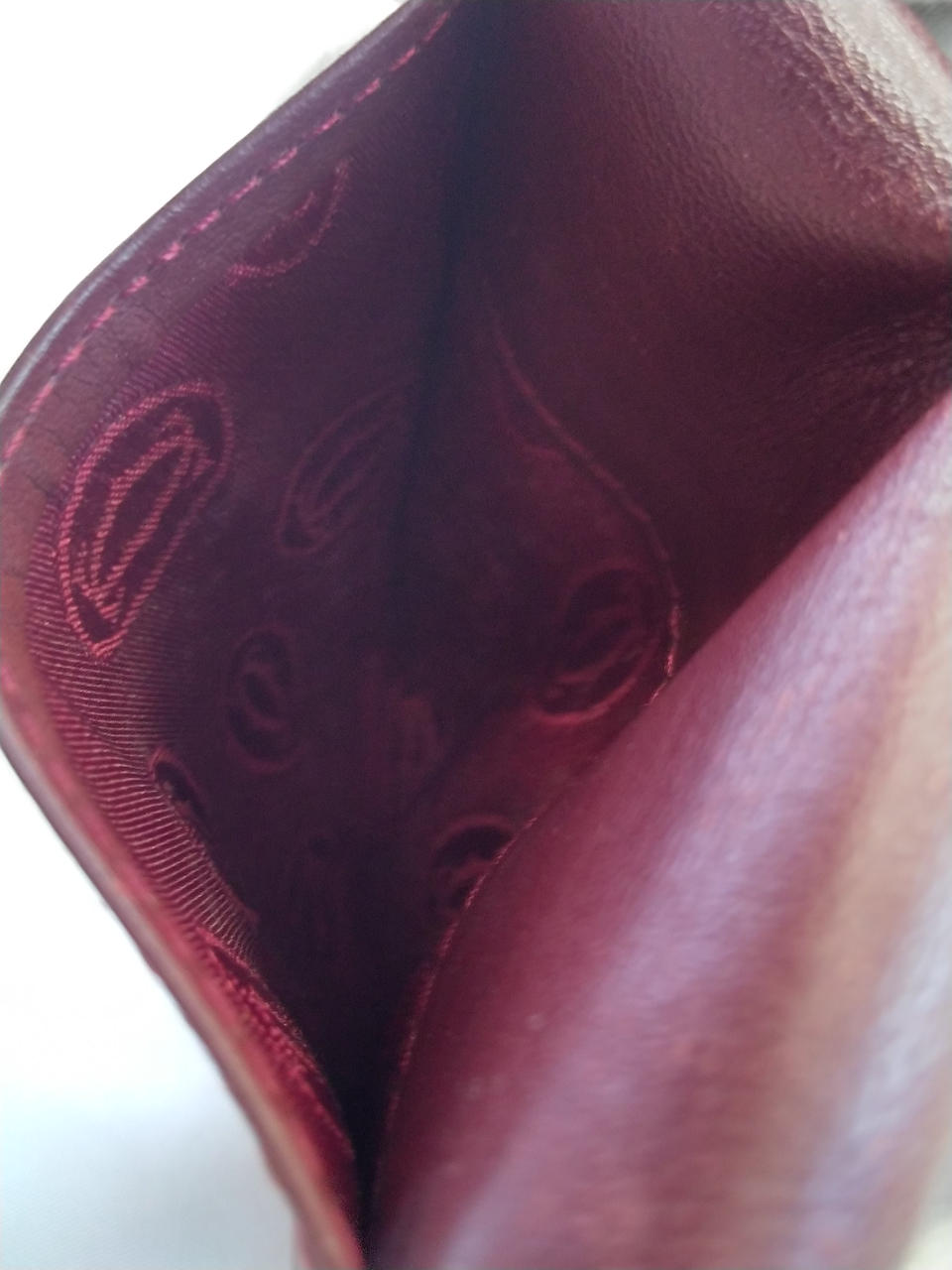 後ろ面ポケットの中