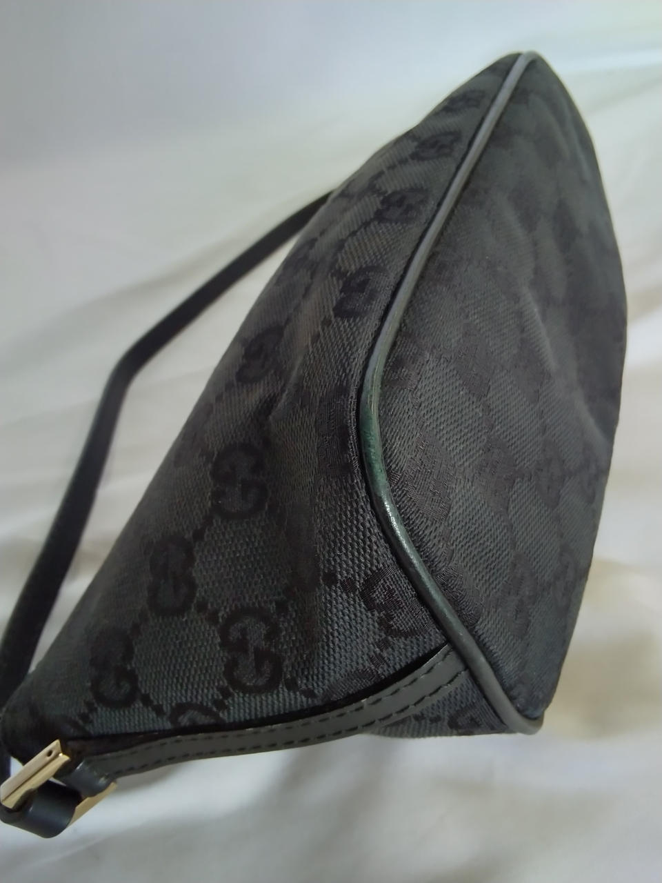 グッチ(GUCCI)|GGキャンバス アクセサリーポーチ|【ハードオフ公式通販