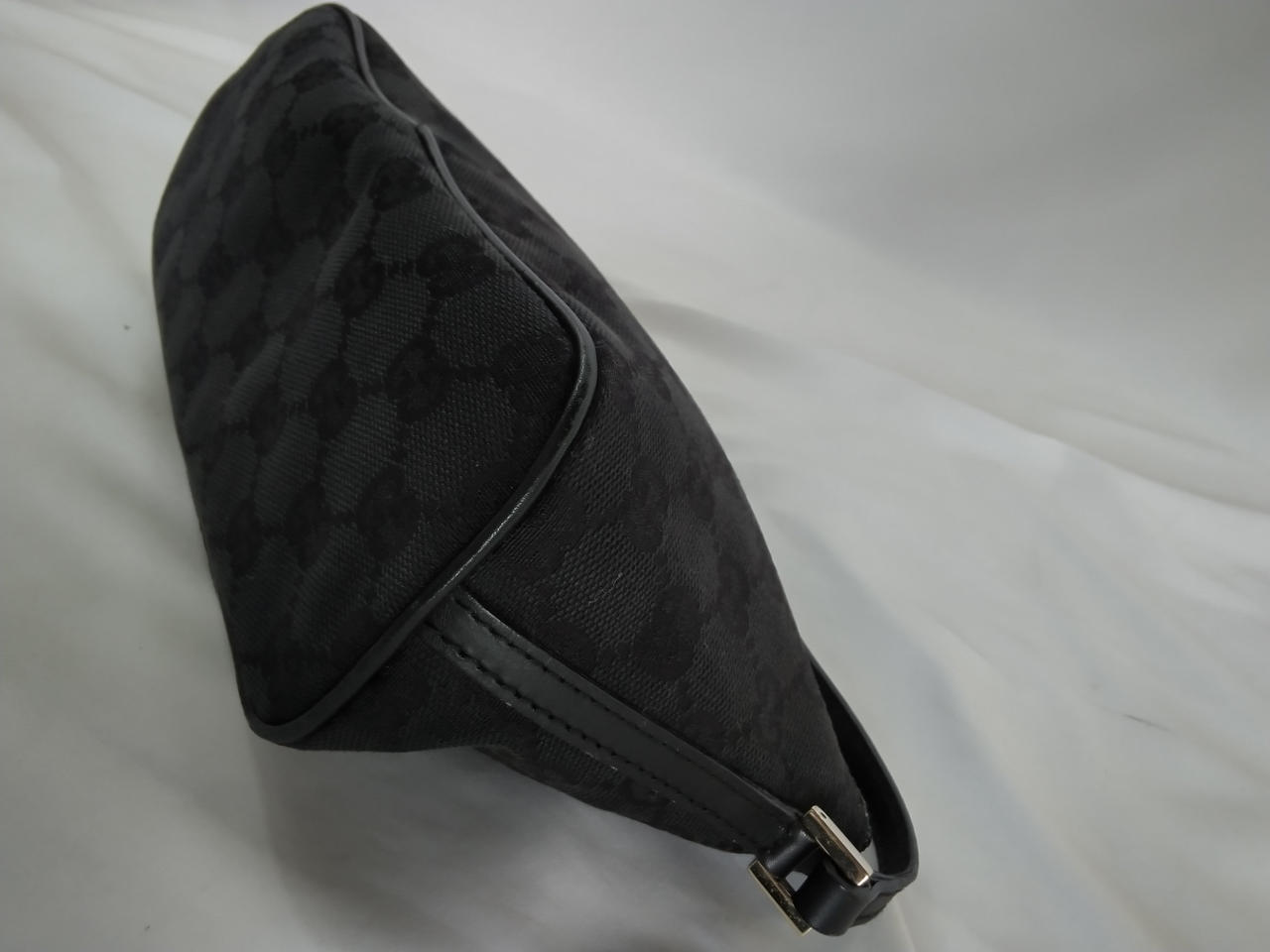 グッチ(GUCCI)|GGキャンバス アクセサリーポーチ|【ハードオフ公式通販