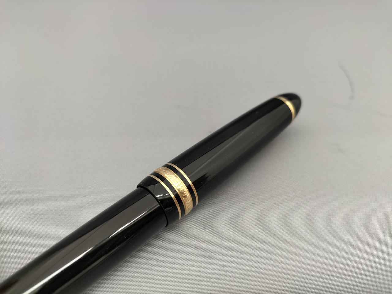 MONT BLANC 万年筆 黒　320/M　未使用？保管傷あり　398A MONT BLANC 万年筆 黒 320/M 未使用？保管傷あり 398A MONT BLANC