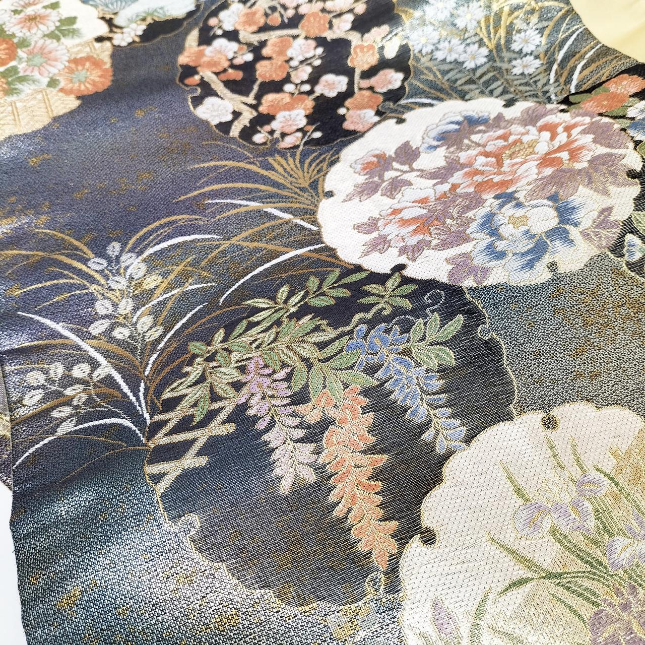 美しい花柄です