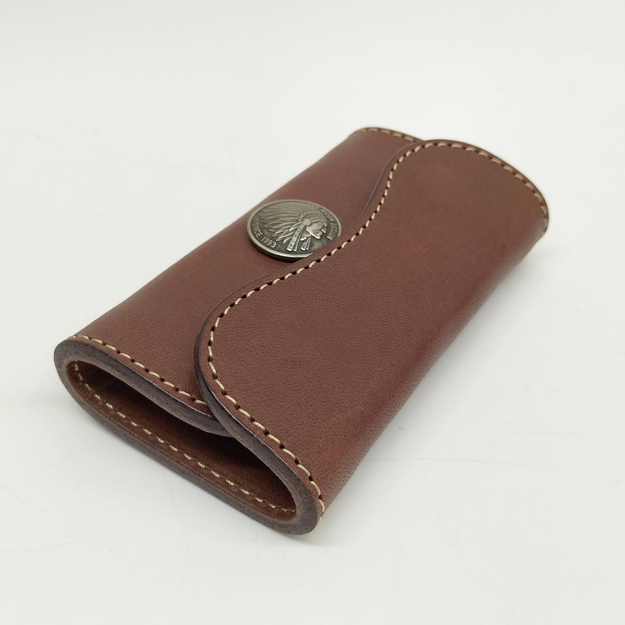 ホック部分跡あり