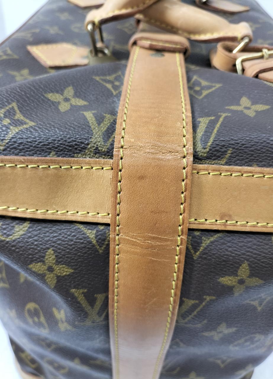 ヌメ革変色イタミあり