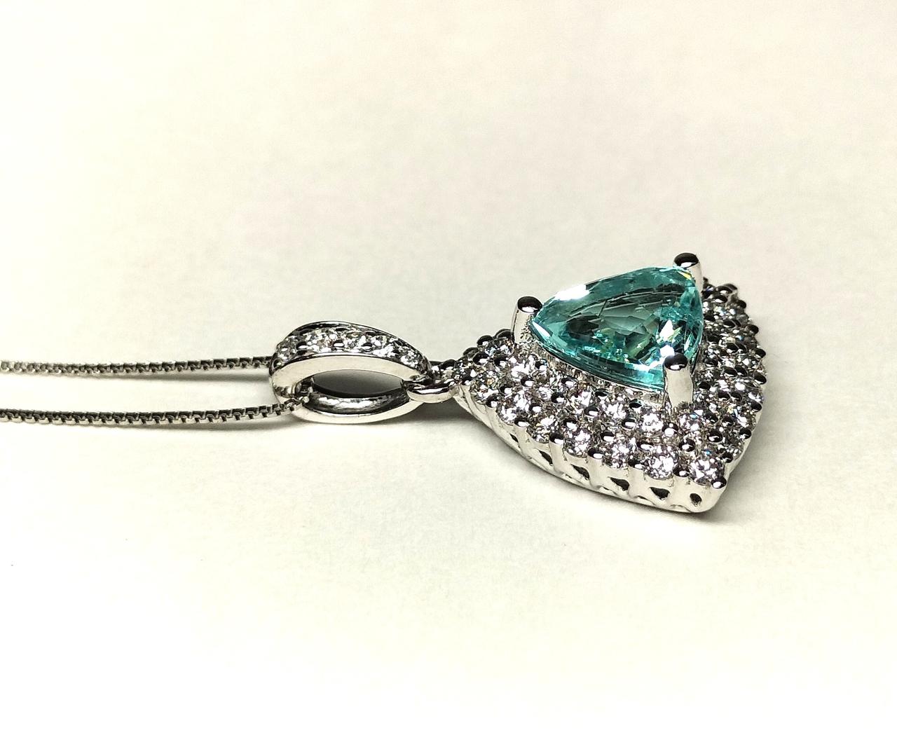 どこから見ても完璧なプロポーション