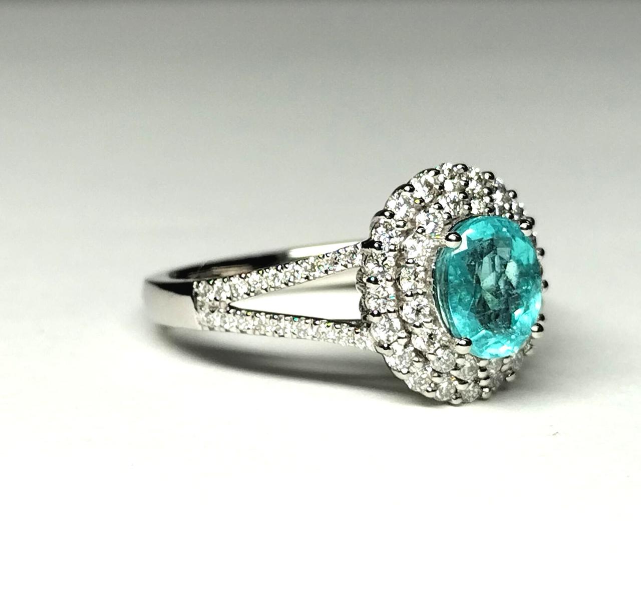 オーバルのプロポーションも抜群です