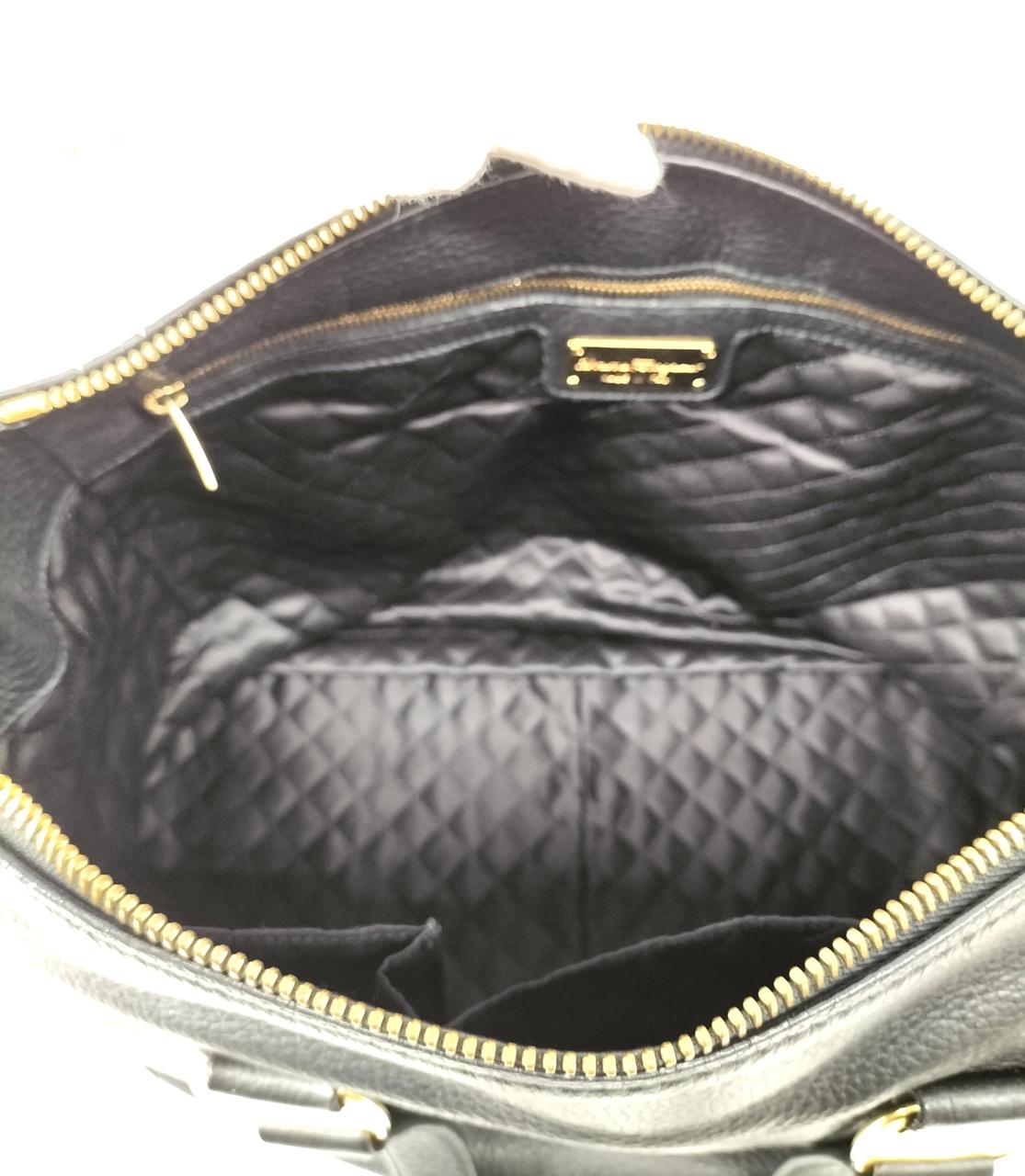 ファスナーポケット