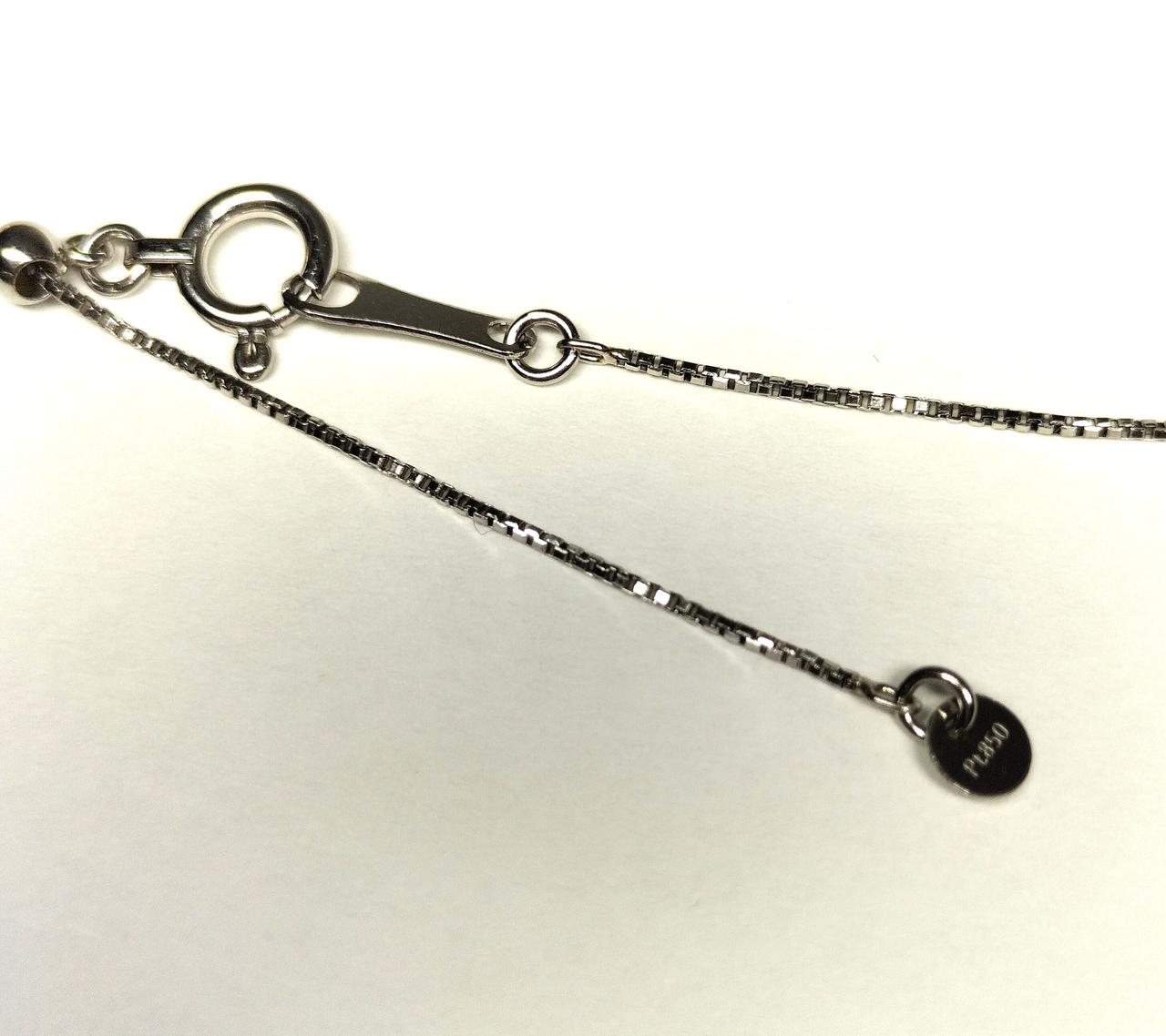 チェーンはお好きな長さに調整可能です