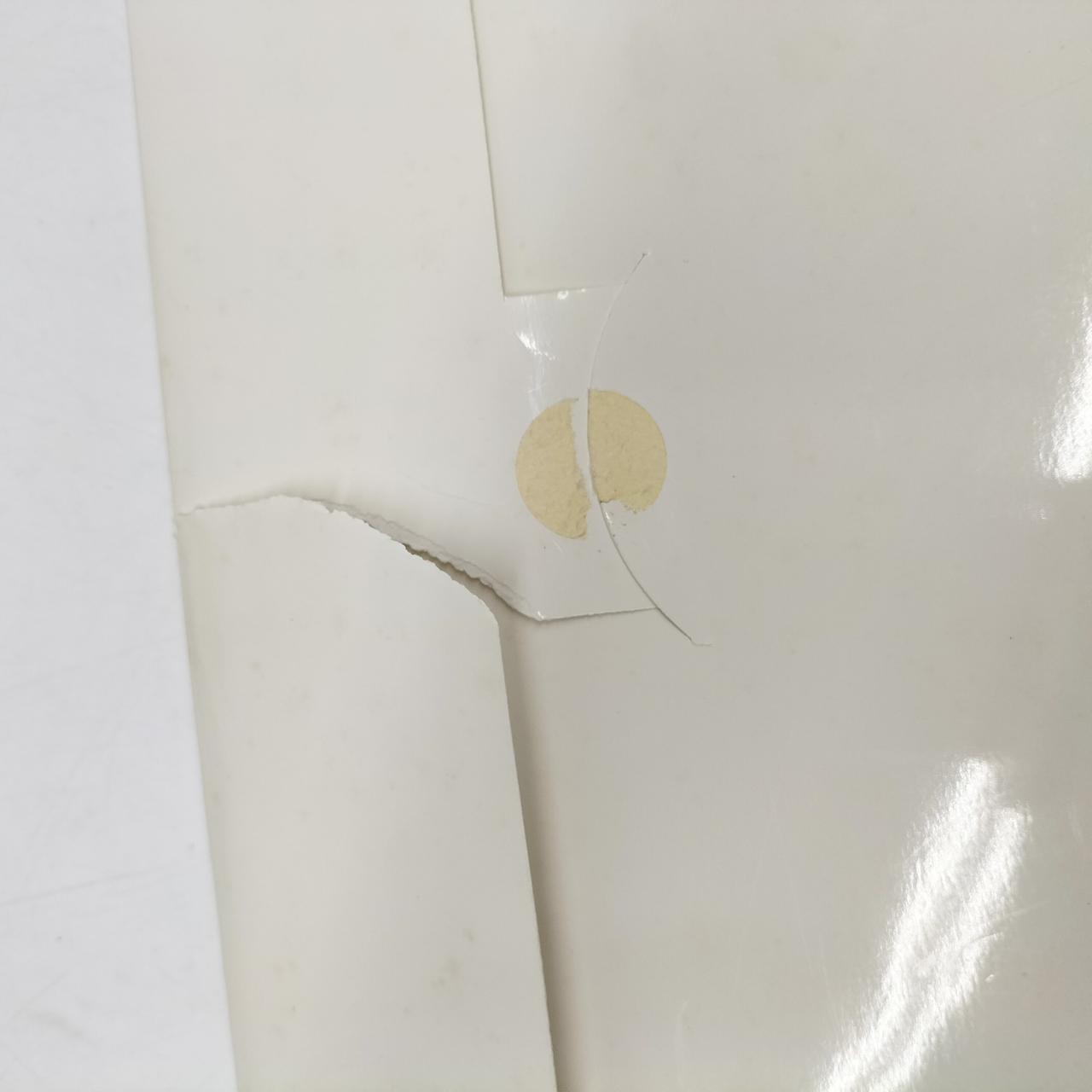 シール跡、破れあり