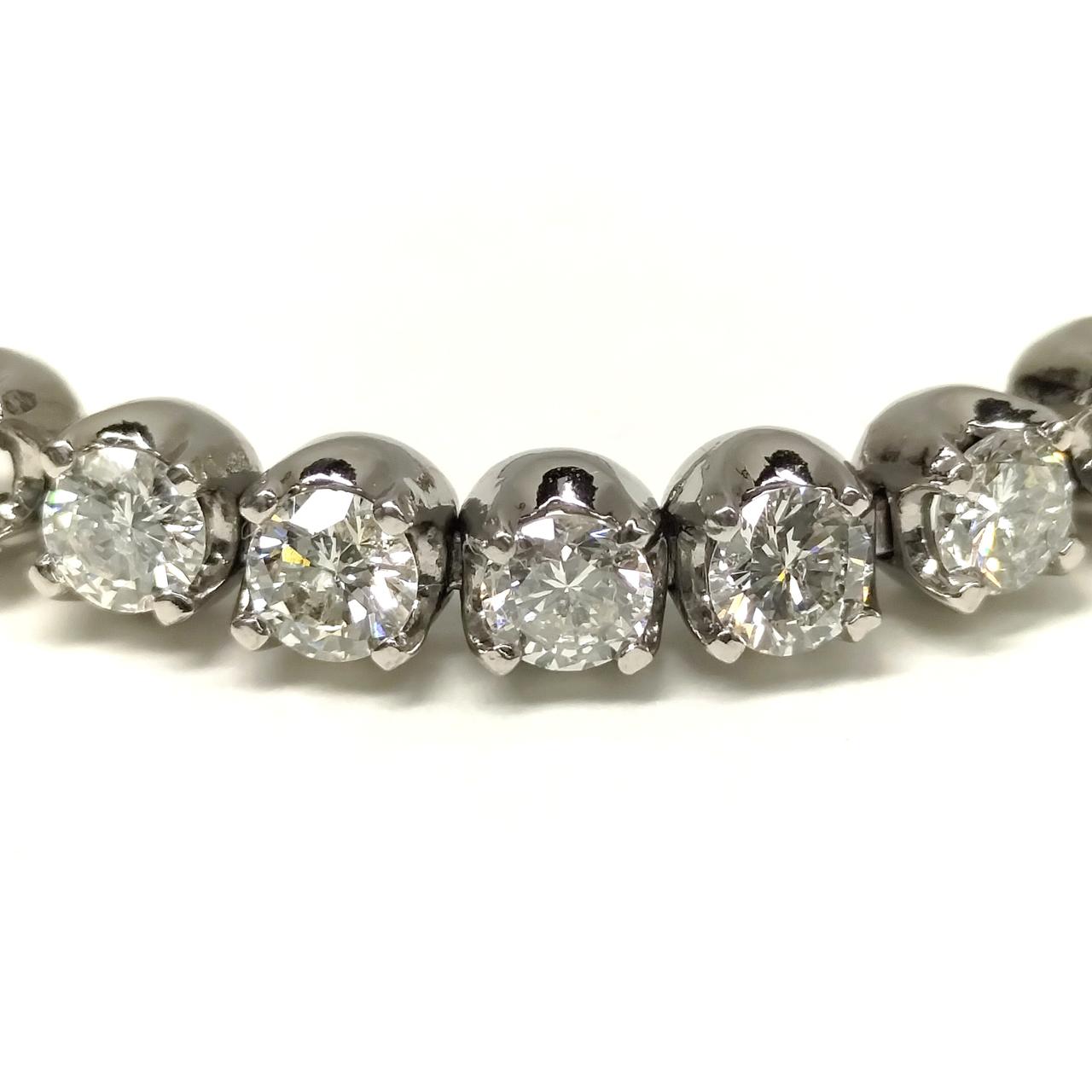 ひと粒が大きく、輝きを放っております