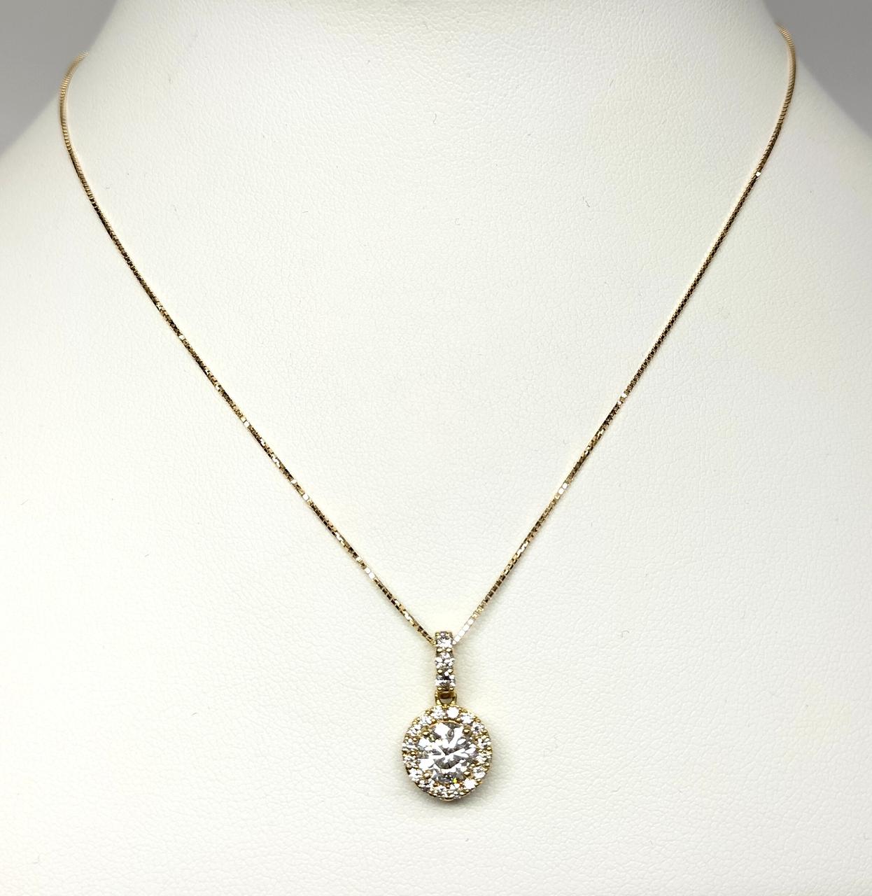 カジュアルにもフォーマルにも合います