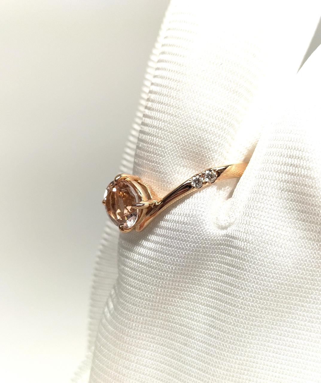 こちら側は鏡面仕上げです