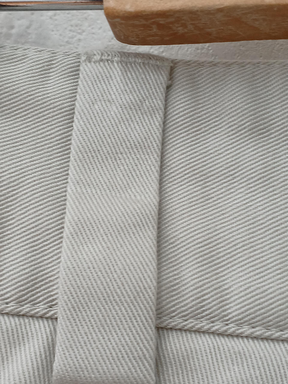 ハンガーの跡があります。