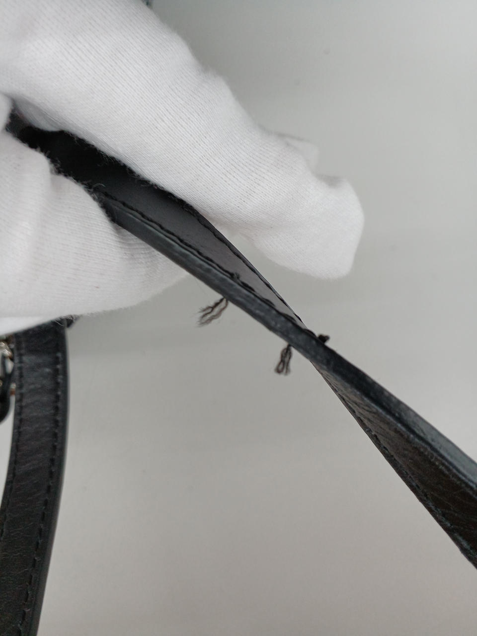 糸はし出てます。