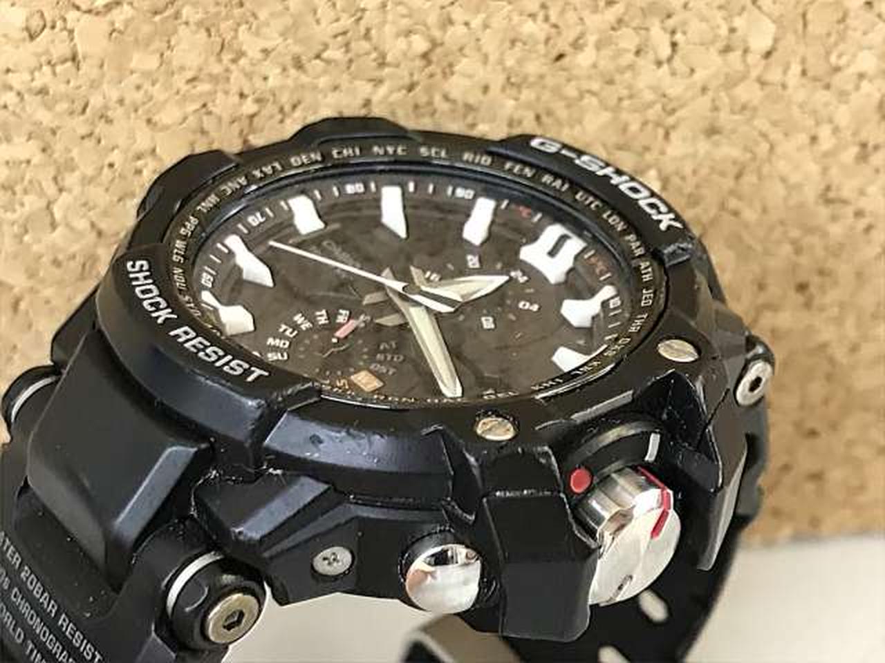 わかりずらいですが、小傷ございます。