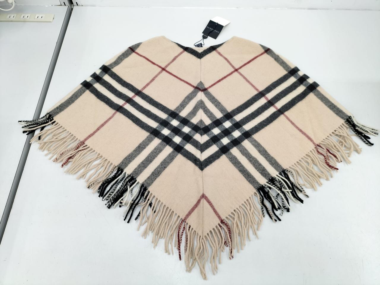 BURBERRY 型番：チェック柄 ポンチョ